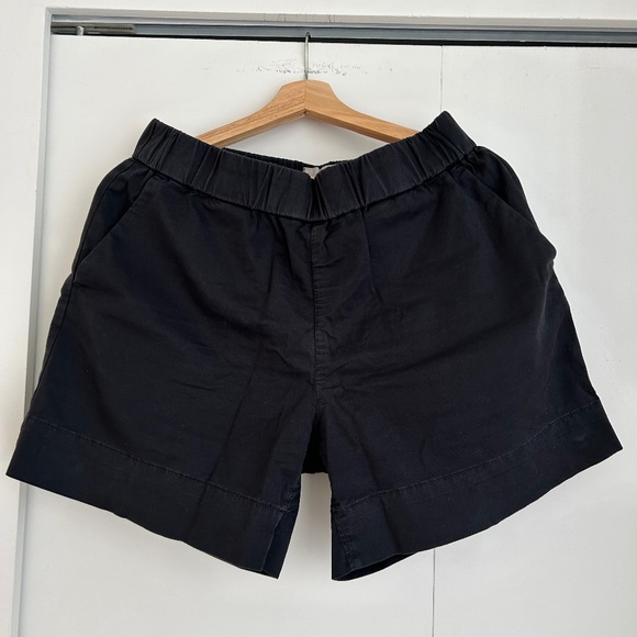 Everlane Easy Short US Size 8 - Picture 1 of 3